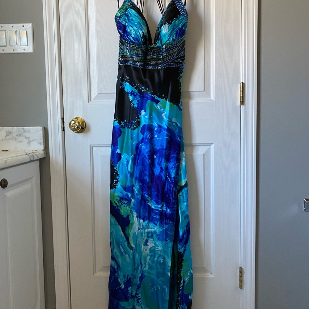 Multi blue hue forms dress
